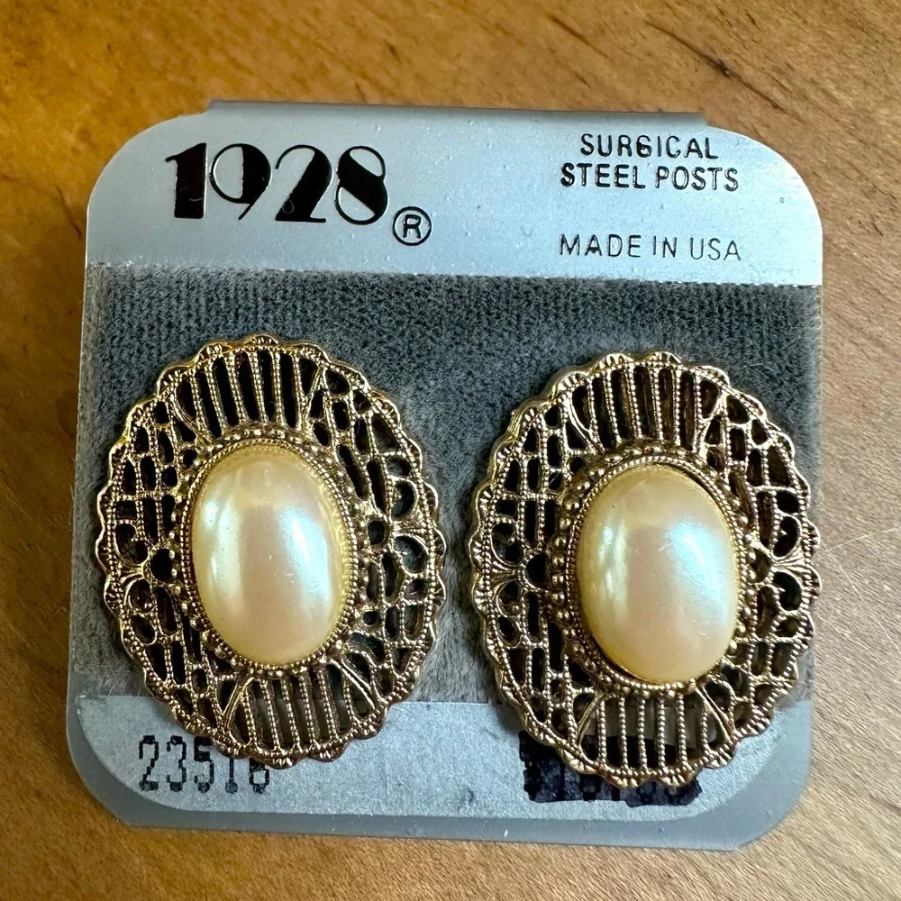 Vintage 1928 Faux Pearl & Gold Filigree Post Earrings